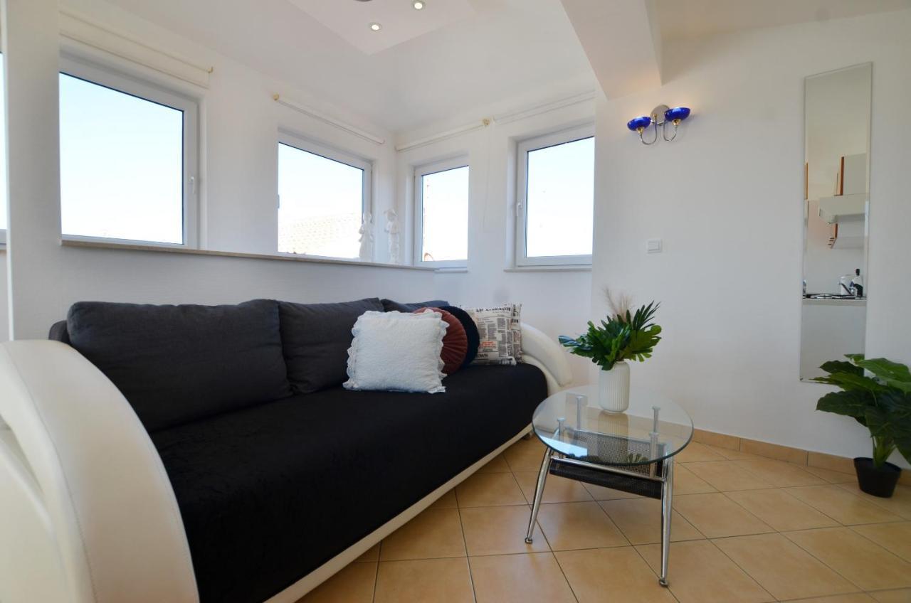 Peter Apartment Ρόβινι Εξωτερικό φωτογραφία
